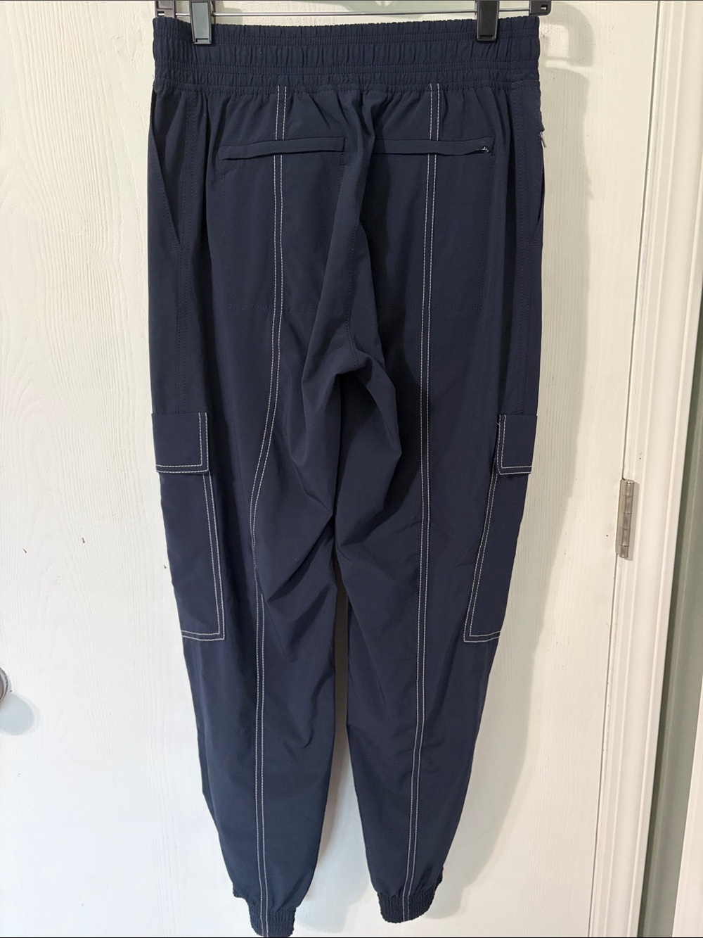 NWOT Athleta Chelsea Utility Joggers Navy Women’s Contrast Stitching Size 0 - Picture 7 of 11